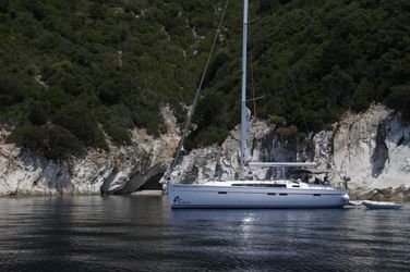 41' Bavaria 2015 Yacht For Sale